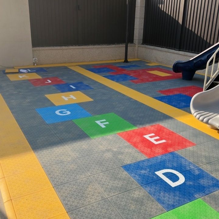 Profesyonel Birbirine Geçen PP - Outdoor Sport Court Tiles incelemesi ve fiyatı